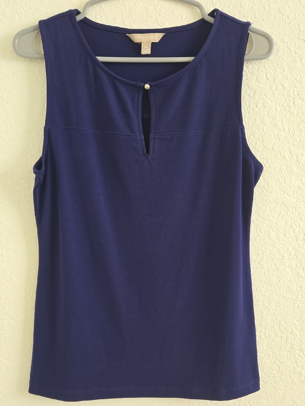 Banana Republic Deep Navy Sleeveless Keyhole Tank Size XS